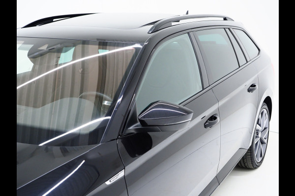 Škoda Superb Combi 1.4 TSI iV Sportline 218PK | Panoramadak | Trekhaak | Canton | Sportstoelen | Camera | Keyless