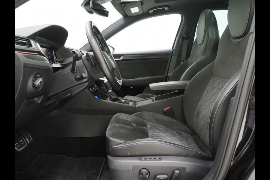Škoda Superb Combi 1.4 TSI iV Sportline 218PK | Panoramadak | Trekhaak | Canton | Sportstoelen | Camera | Keyless
