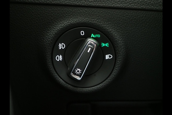 Škoda Superb Combi 1.4 TSI iV Sportline 218PK | Panoramadak | Trekhaak | Canton | Sportstoelen | Camera | Keyless