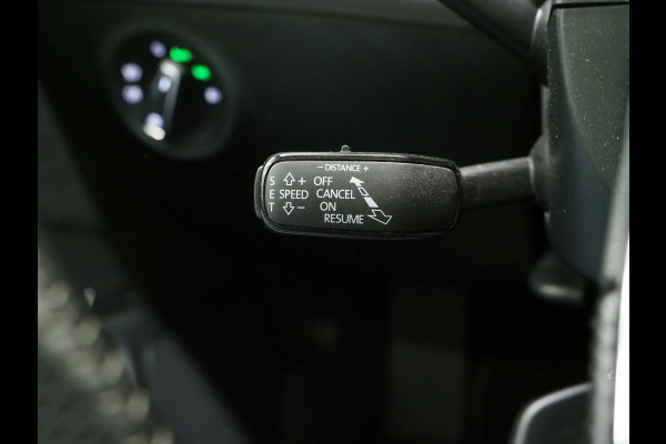 Škoda Superb Combi 1.4 TSI iV Sportline 218PK | Panoramadak | Trekhaak | Canton | Sportstoelen | Camera | Keyless