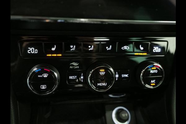 Škoda Superb Combi 1.4 TSI iV Sportline 218PK | Panoramadak | Trekhaak | Canton | Sportstoelen | Camera | Keyless