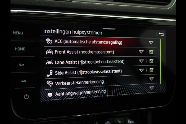 Škoda Superb Combi 1.4 TSI iV Sportline 218PK | Panoramadak | Trekhaak | Canton | Sportstoelen | Camera | Keyless