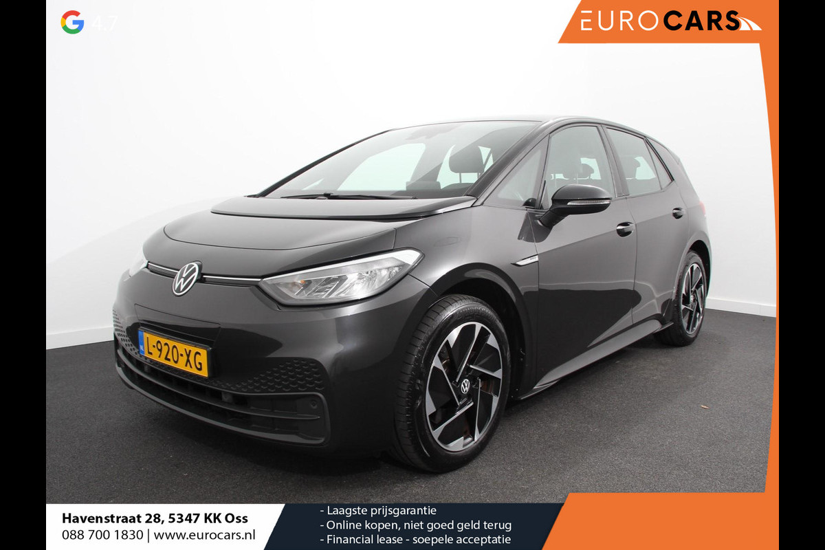 Volkswagen ID.3 Life 58 kWh Climate control Navigatie Cruise control Parkeersensoren voor + achter LED Voorstoelen verwarmd Apple Carplay/ Android Auto Volkswagen ID.3 Life 58 kWh Climate control Navigatie Cruise control Parkeersensoren voor + achter LED Voorstoelen verwarmd Apple Carplay/ Android Auto