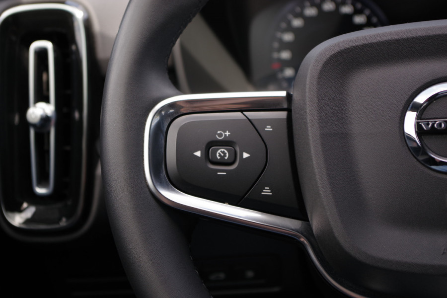 Volvo XC40 1.5 T4 Plug-in Hybrid 211 PK Core Bright, FACE-LIFT, LED, Keyless, Climate Control