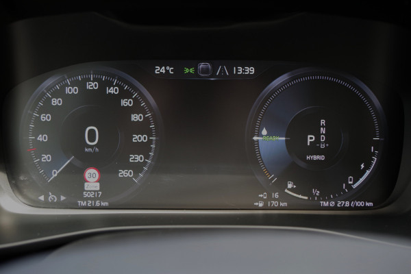 Volvo XC40 1.5 T4 Plug-in Hybrid 211 PK Core Bright, FACE-LIFT, LED, Keyless, Climate Control