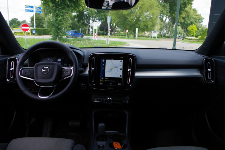 Volvo XC40 1.5 T4 Plug-in Hybrid 211 PK Core Bright, FACE-LIFT, LED, Keyless, Climate Control