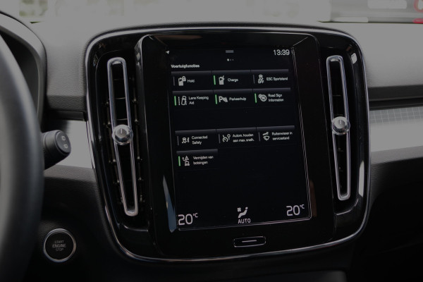 Volvo XC40 1.5 T4 Plug-in Hybrid 211 PK Core Bright, FACE-LIFT, LED, Keyless, Climate Control