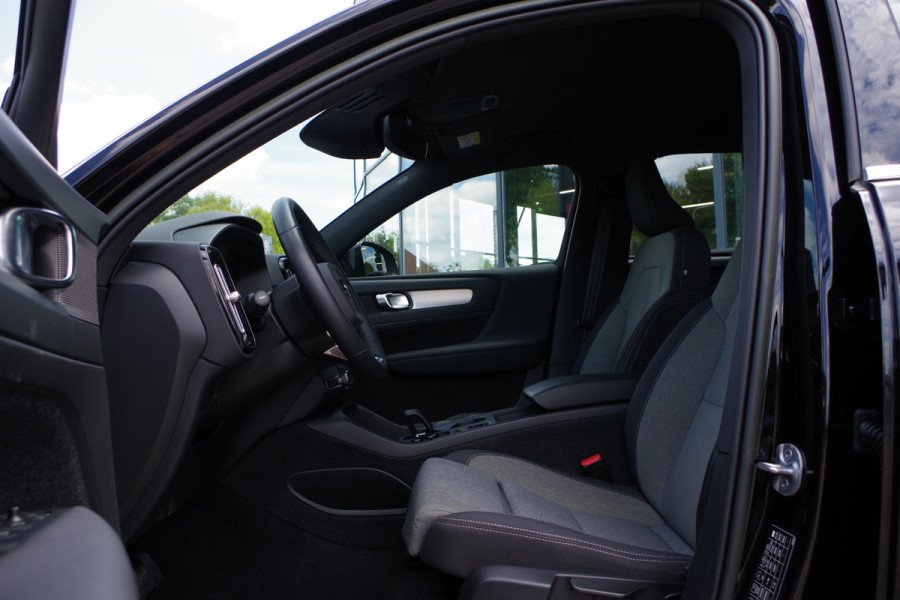 Volvo XC40 1.5 T4 Plug-in Hybrid 211 PK Core Bright, FACE-LIFT, LED, Keyless, Climate Control