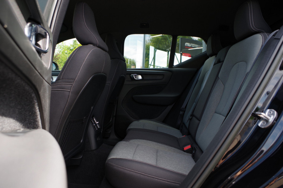 Volvo XC40 1.5 T4 Plug-in Hybrid 211 PK Core Bright, FACE-LIFT, LED, Keyless, Climate Control