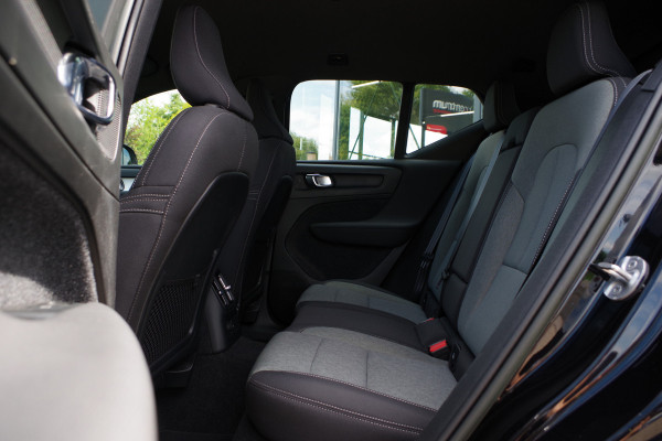 Volvo XC40 1.5 T4 Plug-in Hybrid 211 PK Core Bright, FACE-LIFT, LED, Keyless, Climate Control