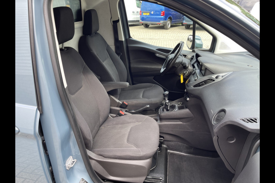 Ford Transit Courier 1.5 TDCI Limited / euro 6 diesel / bpm vrij / vaste prijs rijklaar € 8950 ex btw / airco / cruise / navigatie / grijs blauw metallic / parkeersensoren achter !