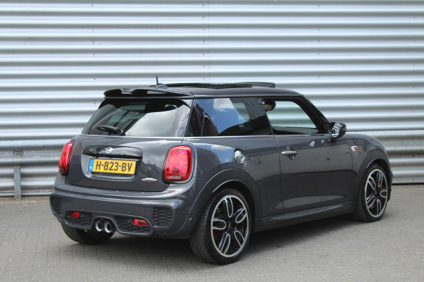 MINI John Cooper Works 2.0 232pk JCW Chili AUTOMAAT NL-Auto NAP 44dkm Clima Cruise Navi Camera Panoramadak HUD LMV