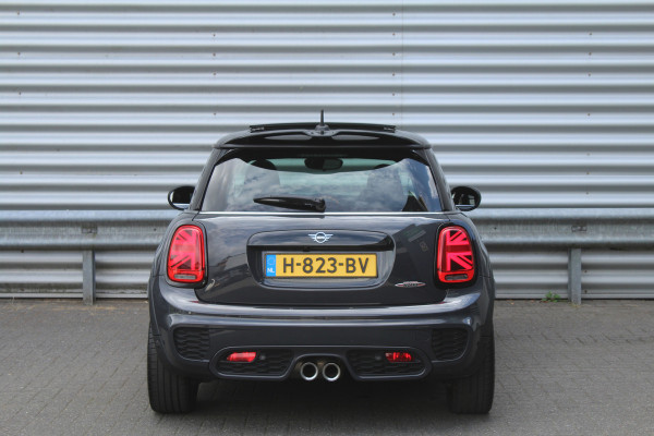 MINI John Cooper Works 2.0 232pk JCW Chili AUTOMAAT NL-Auto NAP 44dkm Clima Cruise Navi Camera Panoramadak HUD LMV