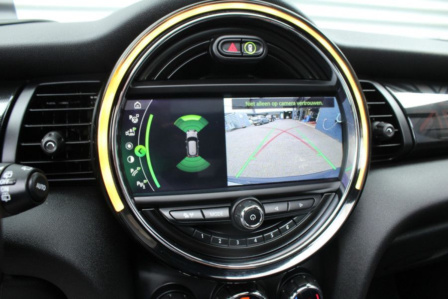 MINI John Cooper Works 2.0 232pk JCW Chili AUTOMAAT NL-Auto NAP 44dkm Clima Cruise Navi Camera Panoramadak HUD LMV