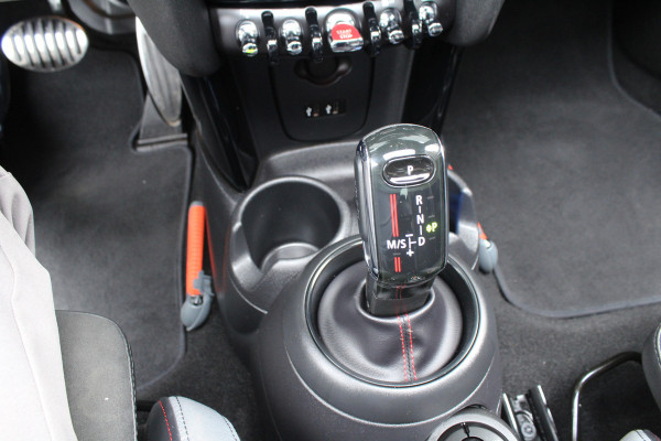 MINI John Cooper Works 2.0 232pk JCW Chili AUTOMAAT NL-Auto NAP 44dkm Clima Cruise Navi Camera Panoramadak HUD LMV