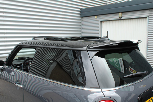 MINI John Cooper Works 2.0 232pk JCW Chili AUTOMAAT NL-Auto NAP 44dkm Clima Cruise Navi Camera Panoramadak HUD LMV