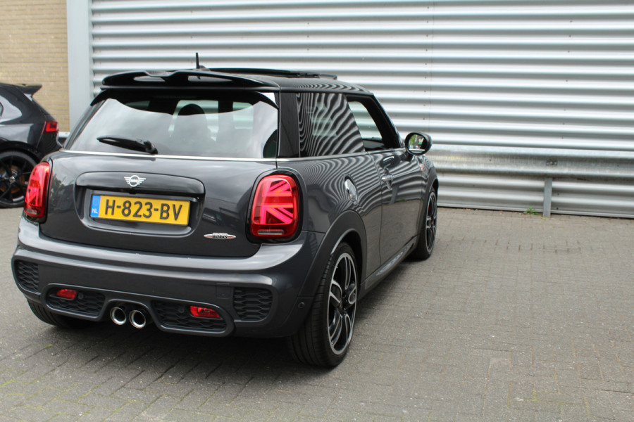 MINI John Cooper Works 2.0 232pk JCW Chili AUTOMAAT NL-Auto NAP 44dkm Clima Cruise Navi Camera Panoramadak HUD LMV