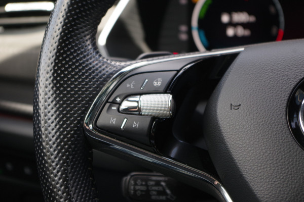 Škoda Octavia Combi 1.4 TSI RS iV 245 PK PHEV BNS, Panoramadak, Leder-Alcantara, Memory, Carplay, Head-Up