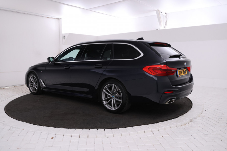 BMW 5 Serie Touring 520d Executive Edition M-sport, Sportstoelen, Leer, Navigatie