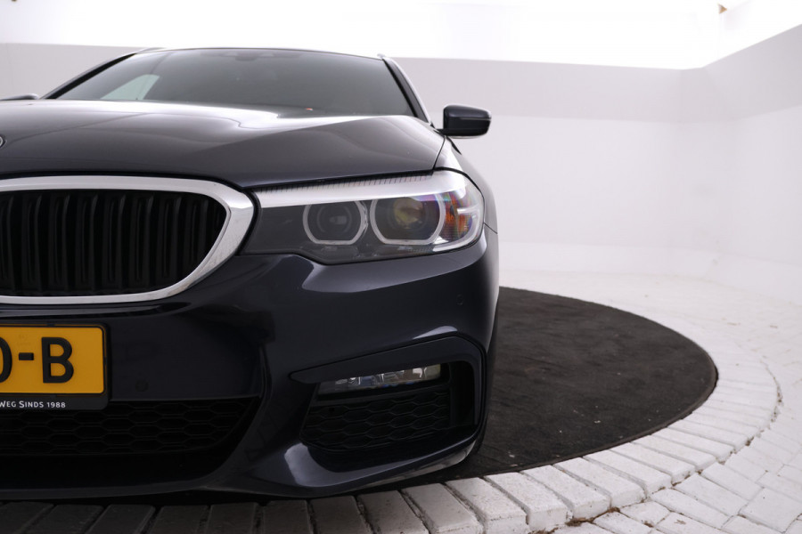 BMW 5 Serie Touring 520d Executive Edition M-sport, Sportstoelen, Leer, Navigatie
