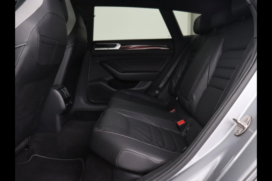 Volkswagen Arteon 1.4 TSI eHybrid R-Line | Panoramadak | Leder | Head-Up | Stoelverwarming | 360 Camera | Matrix LED | Massage | Park Assist | Sportstoelen | Keyless | Achterbankverwarming | Carplay | PHEV