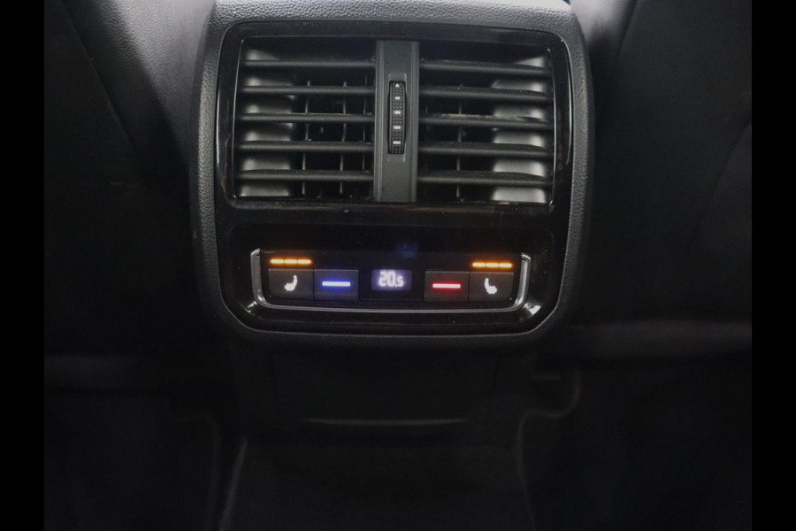 Volkswagen Arteon 1.4 TSI eHybrid R-Line | Panoramadak | Leder | Head-Up | Stoelverwarming | 360 Camera | Matrix LED | Massage | Park Assist | Sportstoelen | Keyless | Achterbankverwarming | Carplay | PHEV