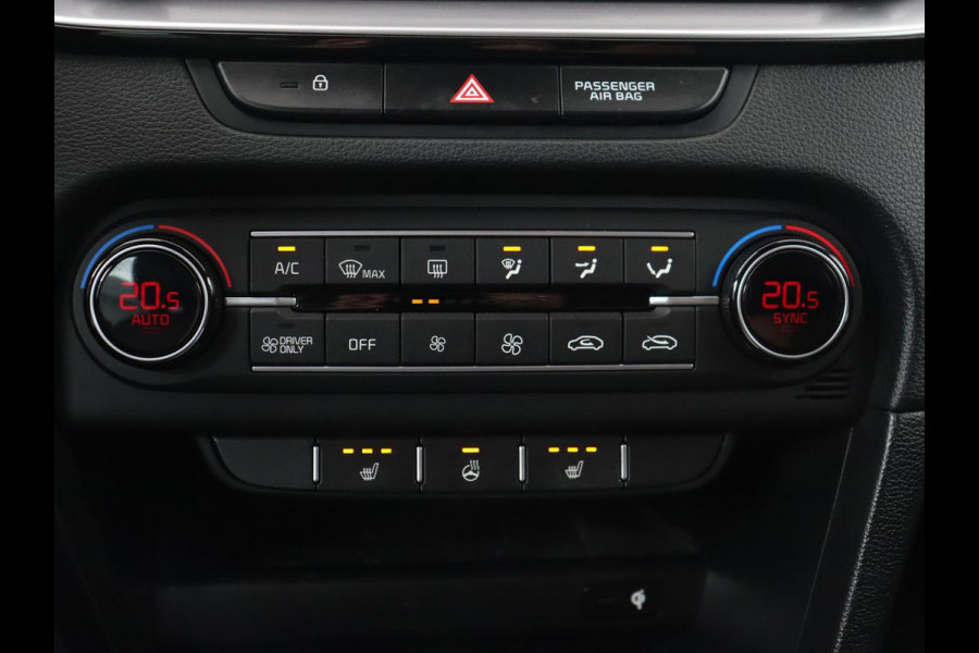 Kia Ceed 1.6 GDI PHEV DynamicPlusLine | Stoel & stuurverwarming | Adaptive cruise | Memory | Camera | Carplay | Full LED | Achterbankverwarming | Navigatie | Keyless