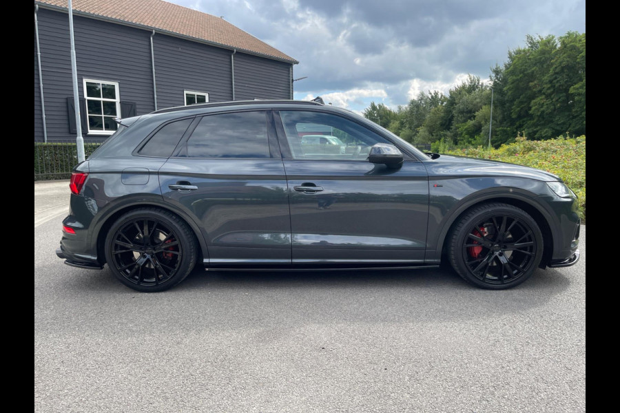 Audi Q5 2.0 TFSI SQ5 QUATTRO UITGEVOERD Panoramadak Led-Xenon Performance uitlaatsystemen