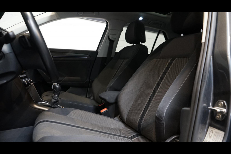 Volkswagen T-Roc 1.5 TSI Style AUTOMAAT-ACC-CAMERA-CARPLAY-FULL LED-MODE-NAVIGATIE-PANORAMA-VIRTUEEL-STOELVERWARMING