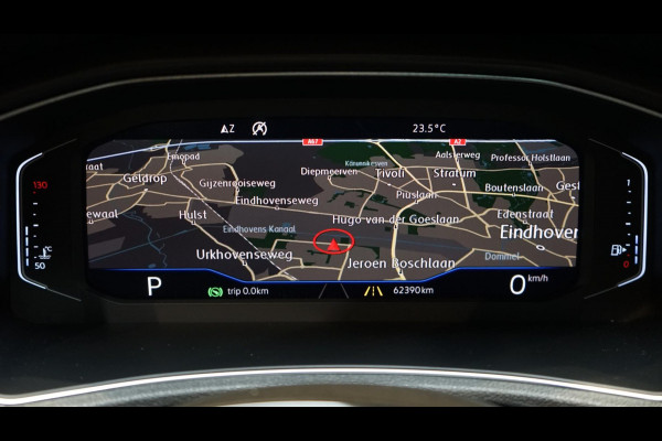 Volkswagen T-Roc 1.5 TSI Style AUTOMAAT-ACC-CAMERA-CARPLAY-FULL LED-MODE-NAVIGATIE-PANORAMA-VIRTUEEL-STOELVERWARMING