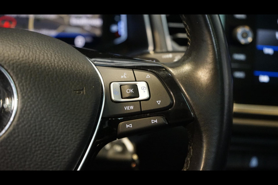 Volkswagen T-Roc 1.5 TSI Style AUTOMAAT-ACC-CAMERA-CARPLAY-FULL LED-MODE-NAVIGATIE-PANORAMA-VIRTUEEL-STOELVERWARMING