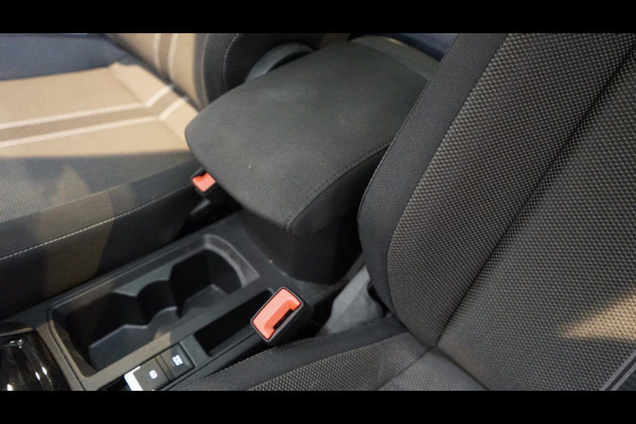 Volkswagen T-Roc 1.5 TSI Style AUTOMAAT-ACC-CAMERA-CARPLAY-FULL LED-MODE-NAVIGATIE-PANORAMA-VIRTUEEL-STOELVERWARMING