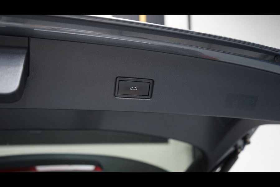 Volkswagen T-Roc 1.5 TSI Style AUTOMAAT-ACC-CAMERA-CARPLAY-FULL LED-MODE-NAVIGATIE-PANORAMA-VIRTUEEL-STOELVERWARMING