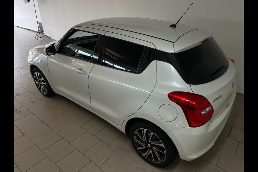 Suzuki Swift 1.2 Style Smart Hybrid AIRCO CLIMA NAVI CRUISE BLUETOOTH APPLECARPLAY CAMERA VELGEN ZEER NETTE AUTO