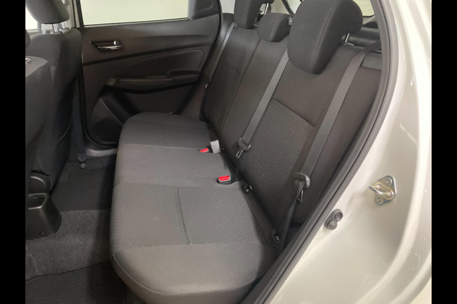 Suzuki Swift 1.2 Style Smart Hybrid AIRCO CLIMA NAVI CRUISE BLUETOOTH APPLECARPLAY CAMERA VELGEN ZEER NETTE AUTO