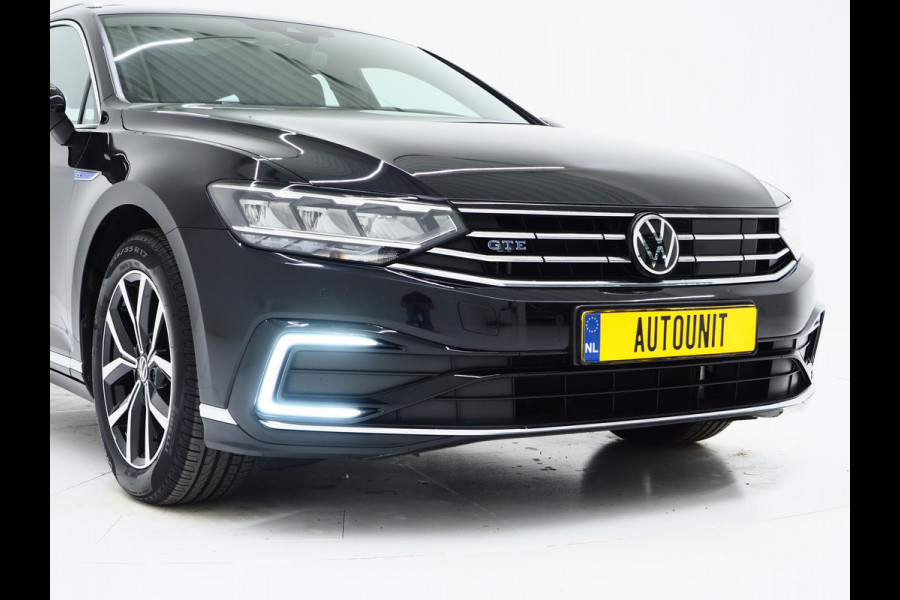 Volkswagen Passat Variant 1.4 TSI PHEV GTE | Panoramadak | Trekhaak | Massage | Camera | Adaptive Cruise | Carplay