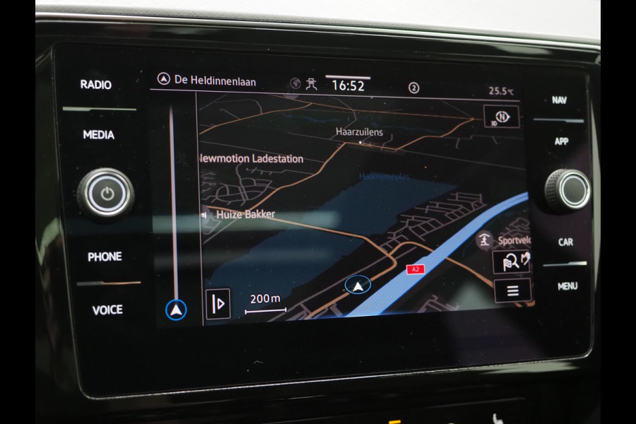 Volkswagen Passat Variant 1.4 TSI PHEV GTE | Panoramadak | Trekhaak | Massage | Camera | Adaptive Cruise | Carplay