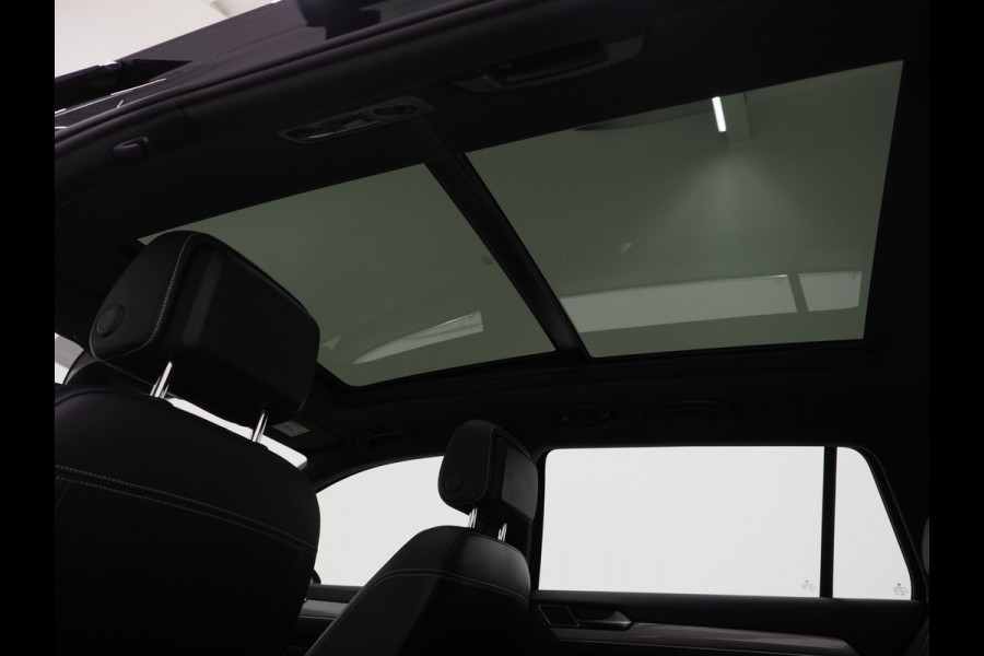 Volkswagen Passat Variant 1.4 TSI PHEV GTE | Panoramadak | Trekhaak | Massage | Camera | Adaptive Cruise | Carplay