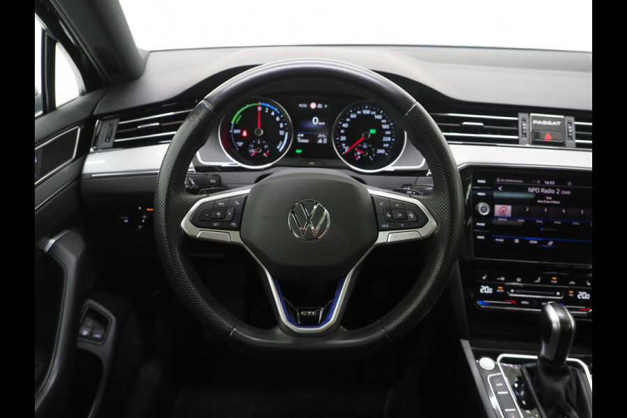 Volkswagen Passat Variant 1.4 TSI PHEV GTE | Panoramadak | Trekhaak | Massage | Camera | Adaptive Cruise | Carplay