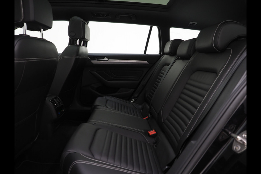 Volkswagen Passat Variant 1.4 TSI PHEV GTE | Panoramadak | Trekhaak | Massage | Camera | Adaptive Cruise | Carplay