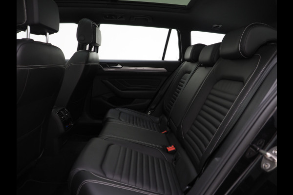 Volkswagen Passat Variant 1.4 TSI PHEV GTE | Panoramadak | Trekhaak | Massage | Camera | Adaptive Cruise | Carplay
