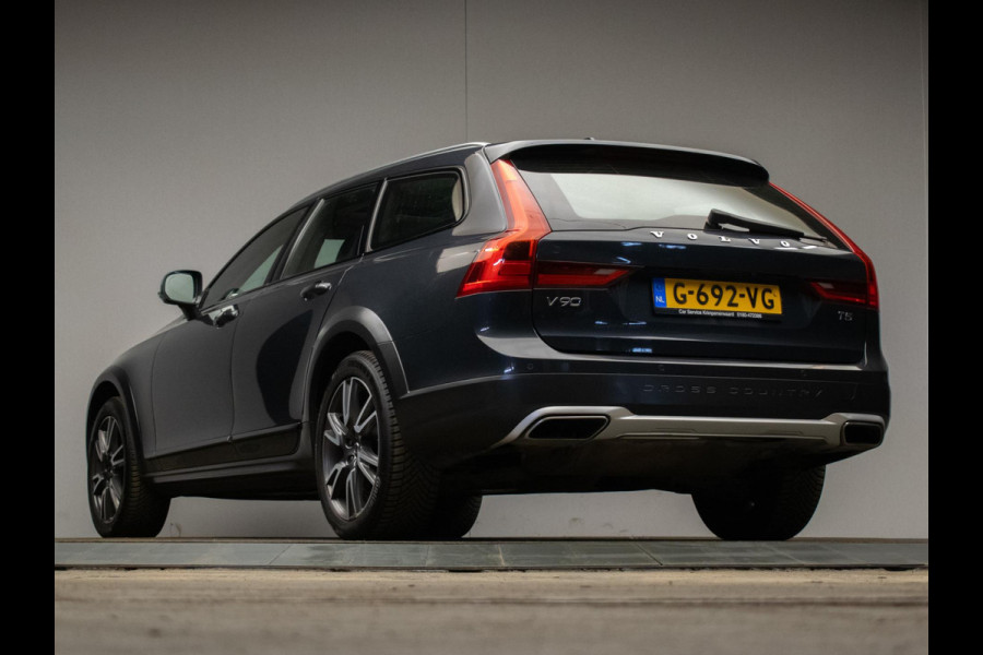 Volvo V90 Cross Country 2.0 T5 Pro Sport (APPLE CARPLAY,NAVI,HEAD-UP DISPLAY,CAMERA,STOEL/STUUR VERWARMING,MEMORY STOELEN,PDC,DAB)