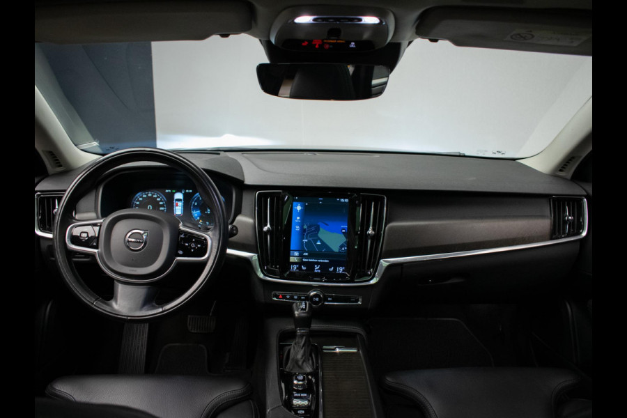 Volvo V90 Cross Country 2.0 T5 Pro Sport (APPLE CARPLAY,NAVI,HEAD-UP DISPLAY,CAMERA,STOEL/STUUR VERWARMING,MEMORY STOELEN,PDC,DAB)