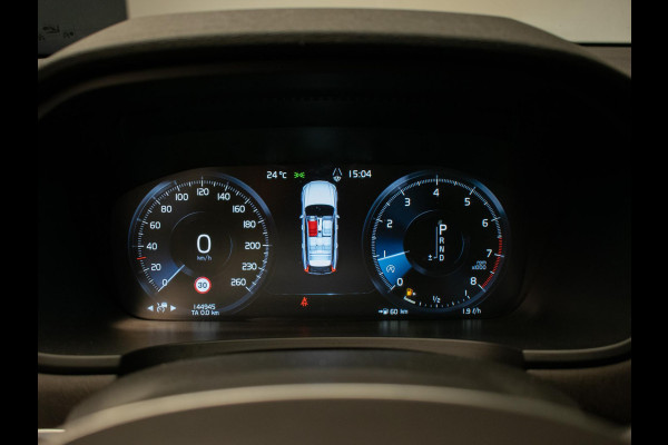 Volvo V90 Cross Country 2.0 T5 Pro Sport (APPLE CARPLAY,NAVI,HEAD-UP DISPLAY,CAMERA,STOEL/STUUR VERWARMING,MEMORY STOELEN,PDC,DAB)