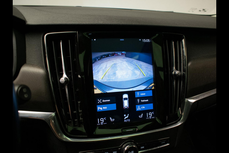 Volvo V90 Cross Country 2.0 T5 Pro Sport (APPLE CARPLAY,NAVI,HEAD-UP DISPLAY,CAMERA,STOEL/STUUR VERWARMING,MEMORY STOELEN,PDC,DAB)