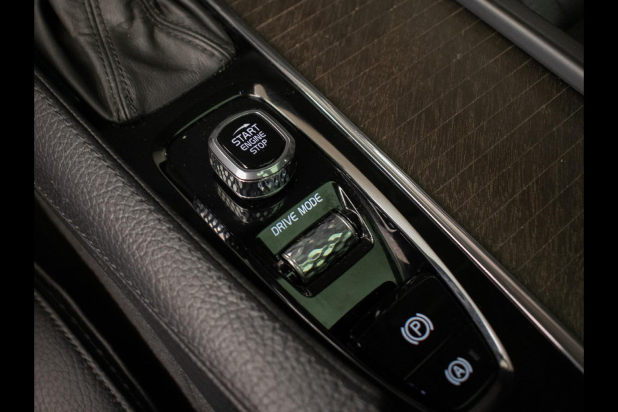 Volvo V90 Cross Country 2.0 T5 Pro Sport (APPLE CARPLAY,NAVI,HEAD-UP DISPLAY,CAMERA,STOEL/STUUR VERWARMING,MEMORY STOELEN,PDC,DAB)