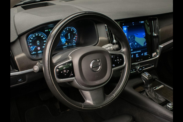 Volvo V90 Cross Country 2.0 T5 Pro Sport (APPLE CARPLAY,NAVI,HEAD-UP DISPLAY,CAMERA,STOEL/STUUR VERWARMING,MEMORY STOELEN,PDC,DAB)