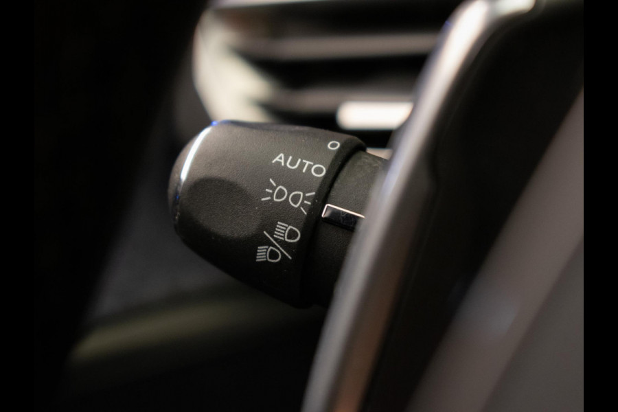 Peugeot 3008 1.2 PureTech Allure Sport (PANORAMADAK,APPLE CARPLAY,NAVI,LED,CAMERA,360 VIEW,PDC,CRUISE,LANE,CLIMATE,NETTE STAAT)