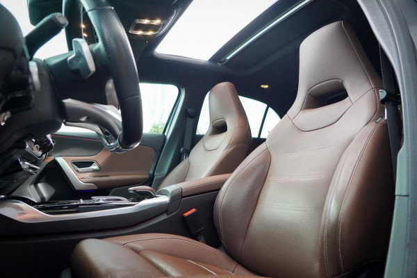 Mercedes-Benz A-Klasse AMG 35 4MATIC Edition 1 / Pano / Adaptive Cruise / Burmester