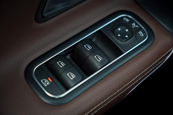 Mercedes-Benz A-Klasse AMG 35 4MATIC Edition 1 / Pano / Adaptive Cruise / Burmester